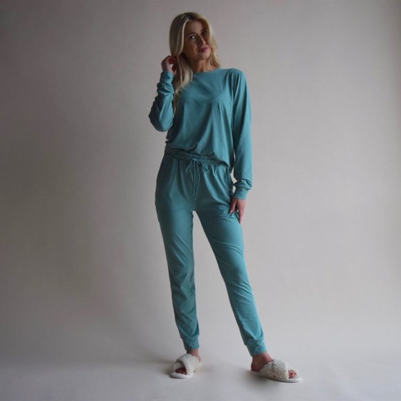 Sage Soft Green Lounge Set NWT - Picture 1 of 6